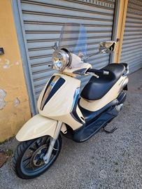 paggio beverly 250ie 