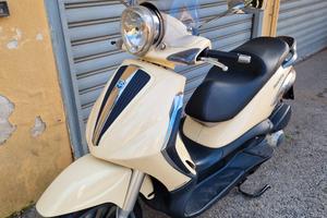 paggio beverly 250ie 