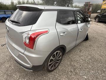 RICAMBI E MOTORE SSANGYONG TIVOLI