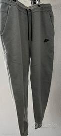 Pantaloni Nike Tech  taglia L