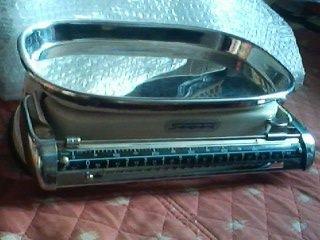 BILANCIA Meccanica domestica "STUBE" max 12 Kg.