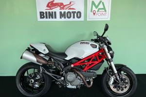 DUCATI MONSTER 796 -