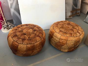 Coppia di pouf etnici in pelle
