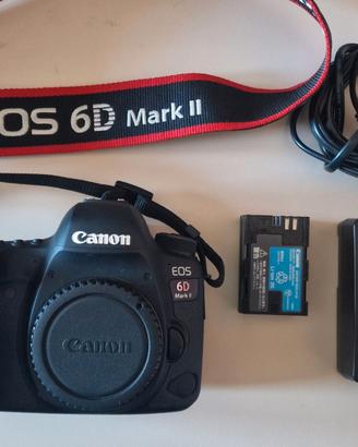 Canon EOS 6D Mark II Full Frame + scatola, batteri