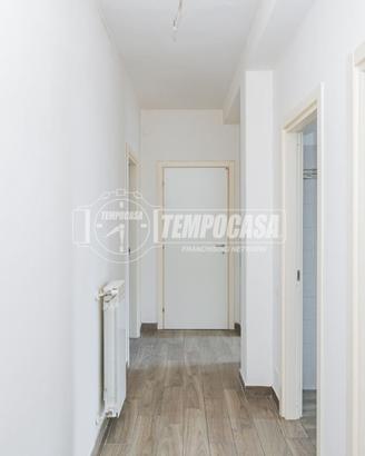 2 Locali Ristrutturato Libero subito