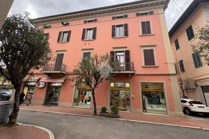 UFFICIO A MONTECATINI-TERME