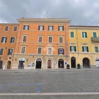 2 LOCALI A GENZANO DI ROMA