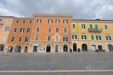 2 LOCALI A GENZANO DI ROMA