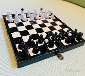 Scacchiera magnetica pieghevole da viaggio