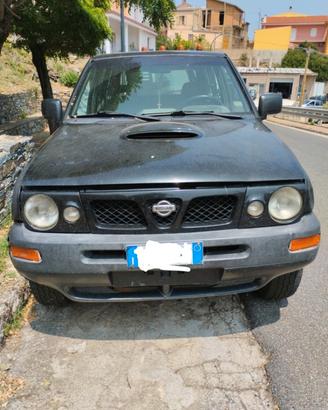 cofano Nissan terrano 2 