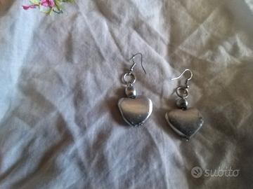 3 bracciali e un paio di orecchin  Vestopazzo 