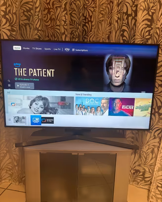 Smart TV Samsung 50" 4K UHD (Modello UE50RU7400U)