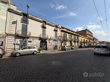 5 LOCALI A NAPOLI