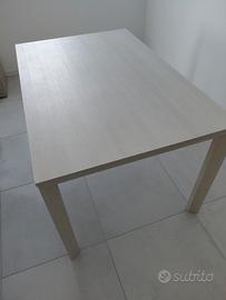 tavolo e sedie 