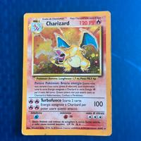 Charizard olografico del Set Base