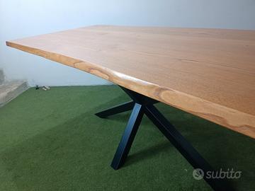 tavolo in legno massello 