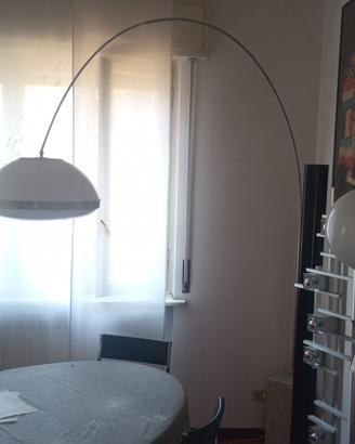 Lampada ad arco stile Castiglioni Flos anni 70