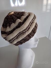 berretto da donna fatto a mano in pura lana 