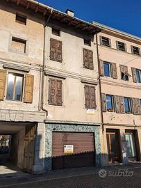 Casa accostata vendita zona Cividale centro