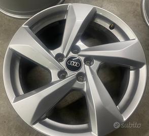Cerchi in lega NUOVI misura 18 originali Audi Q3
