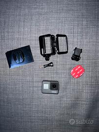 Gopro hero 5 black + custodia e accessori