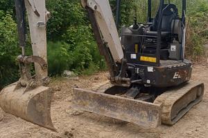 Escavatore E27Z
