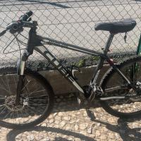 Bicicletta cube’ analigi  cmpt