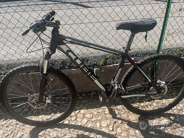 Bicicletta cube’ analigi  cmpt