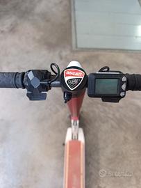 monopattino elettrico ducati