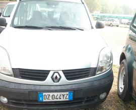 Renault Kangoo 1.598 KW 60 HP 82 BENZINA E METANO 