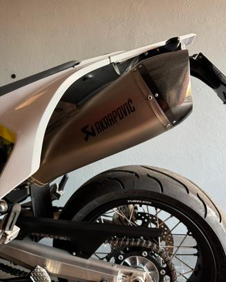Terminale akrapovic omologato husqvarna 701 ktm690
