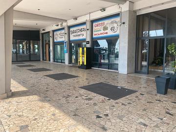 Lungomare Tavernetta Ampia Bottega