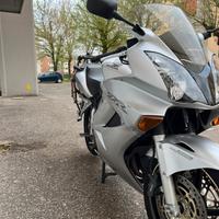 Honda vfr 800 vtec