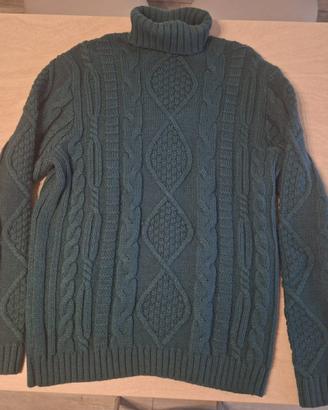 Maglione a trecce collo alto