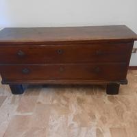 Cassapanca in arte povera del 1900