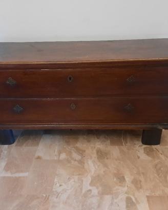 Cassapanca in arte povera del 1900