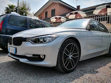 BMW Serie 3 (F30) - 2014 Modern Super Accessoriata