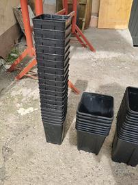 Vasi e sottovasi plastica neri quadrati