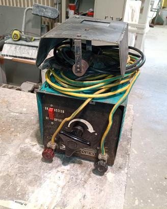 Saldatrice ad elettrodo 220 V