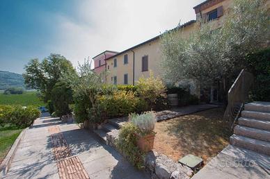 Villetta a schiera di 170 m² con 5 locali e box au