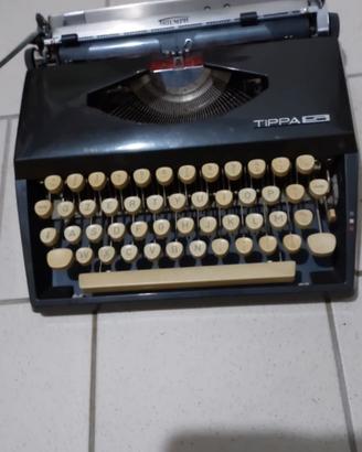 Macchina da scrivere Triumph Tippa S