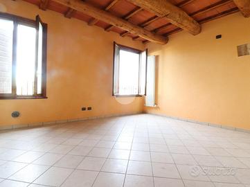 2 LOCALI A CASTEL D'ARIO