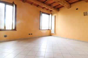 2 LOCALI A CASTEL D'ARIO