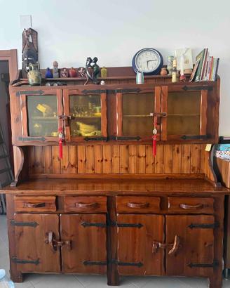 Credenza rustica in pino massiccio con cristallier