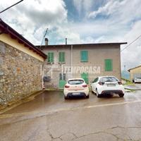 TERRATETTO INDIPENDENTE CON AMPIA CANTINA A LIZZO