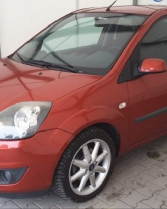 Ford Fiesta 1.6 tdci 90 cv titanium