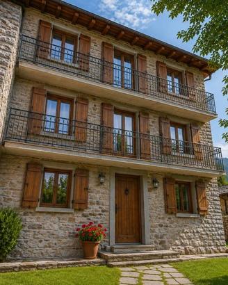 Villa di 267 m² con più di 5 locali a Gromo