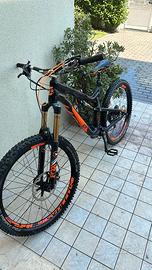 Bici MTB Scott Genius LT 700 Plus Tuned