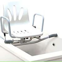 Sedia girevole per vasca