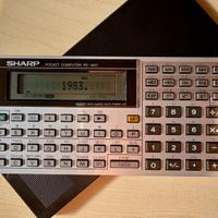 Calcolatrice elettronica Sharp PC-1401 vintage